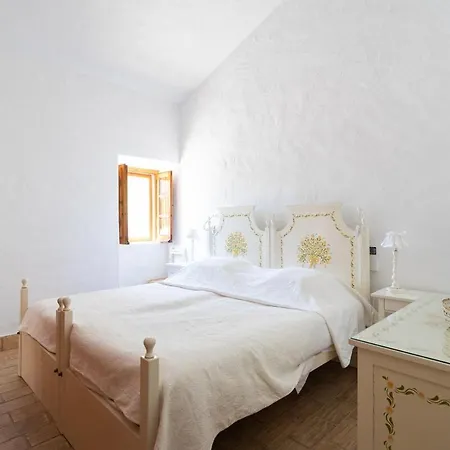 True Local Village Loule