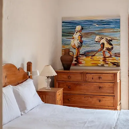 True Local Village * Loulé