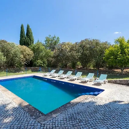 True Local Village * Loulé